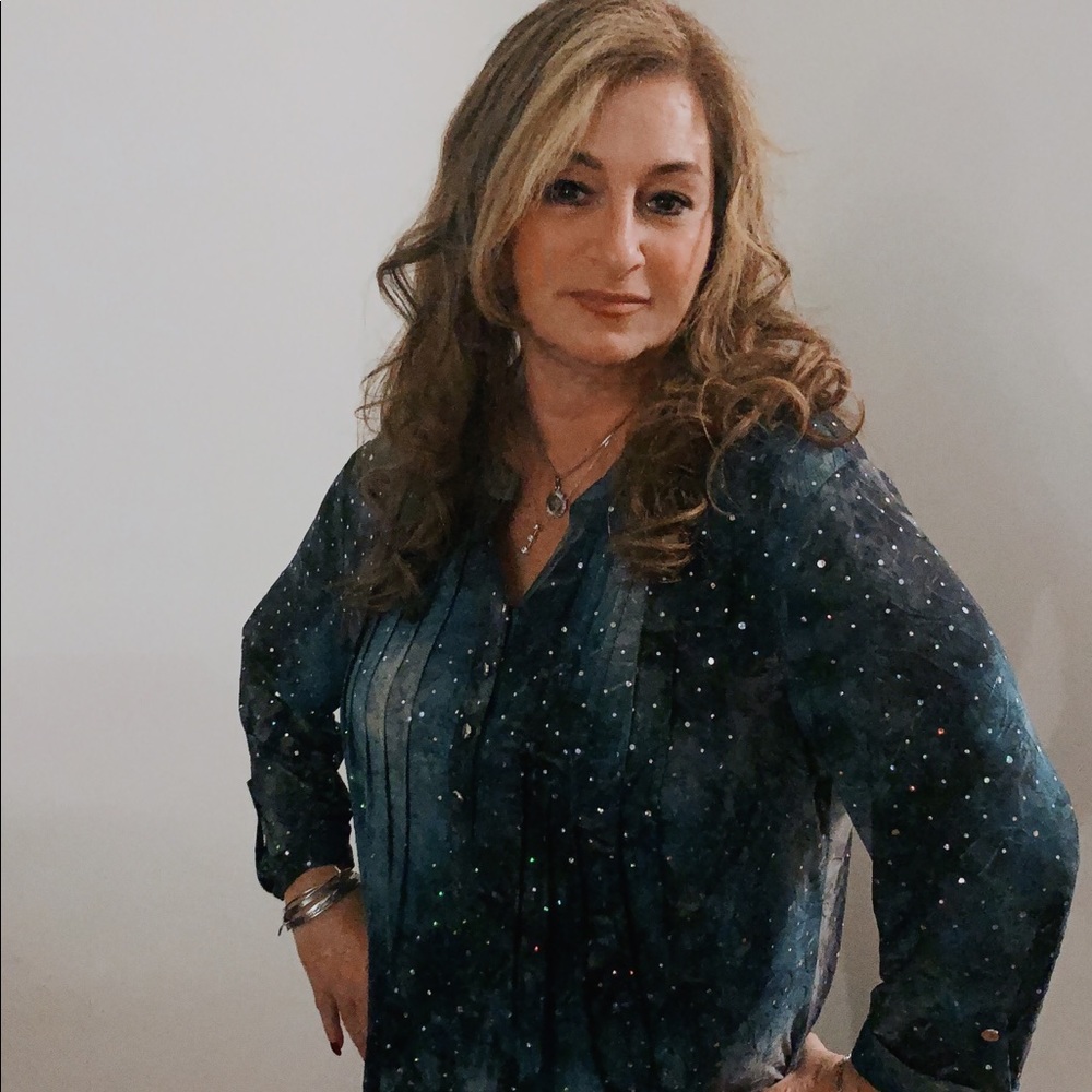 Meet your Posher, Maria - Picture 2 of 5